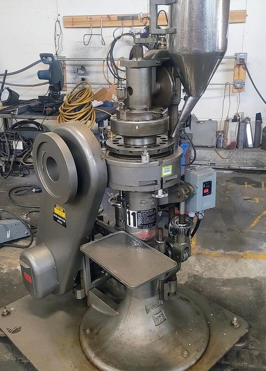 Manesty B3b Tablet Press