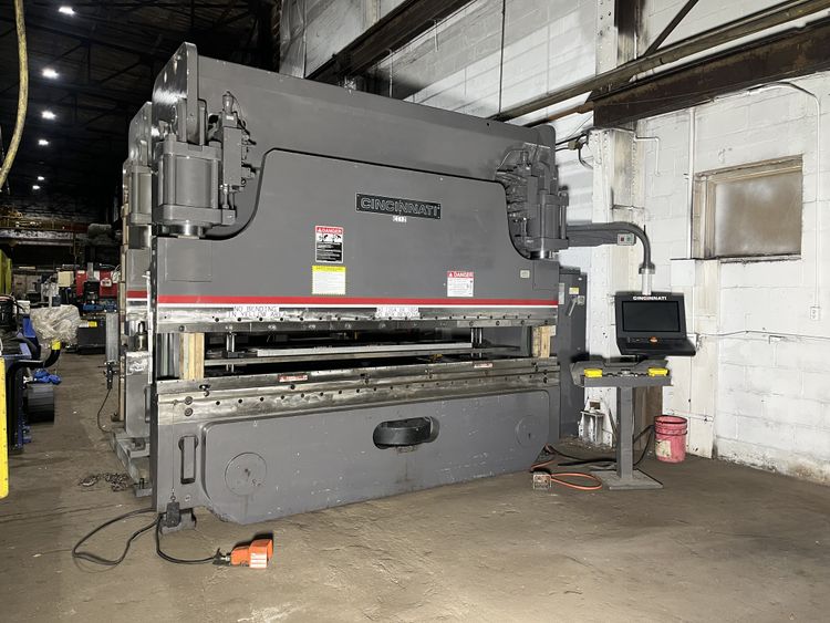 Cincinnati 230 Autoform CNC Hydraulic Press Brake 230 TONS