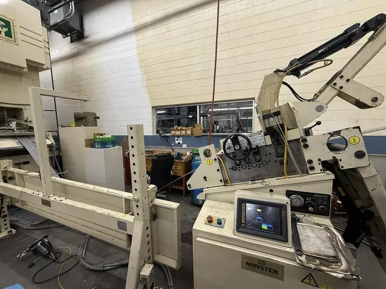 Minster MEF4-26S Max coil weight 14,000 lb