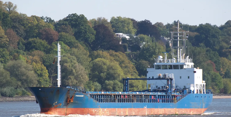 Onega FREDERIK ABT 4685 DWT ON 5.81 M DRAFT BLT