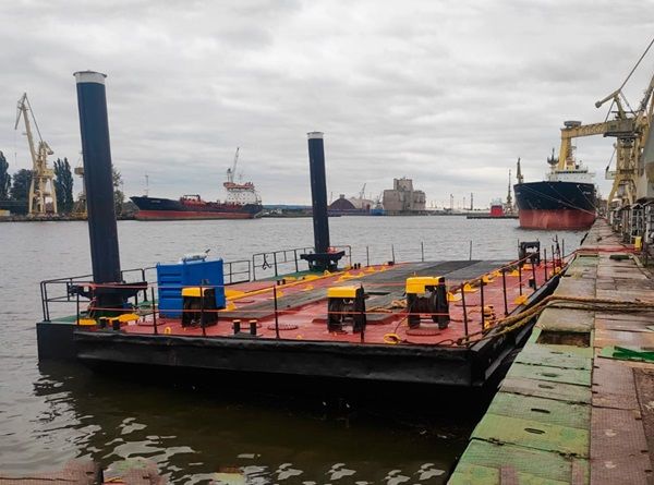 Flattop Barge