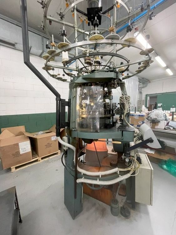 42 Wildt knitting machines  12E, 14E
