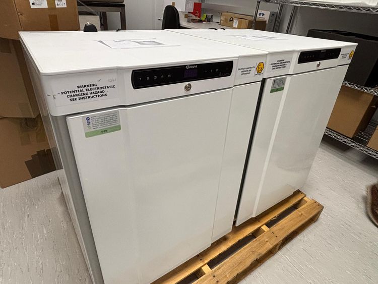 Gram IIRF210 LG Laboratory Refrigerator