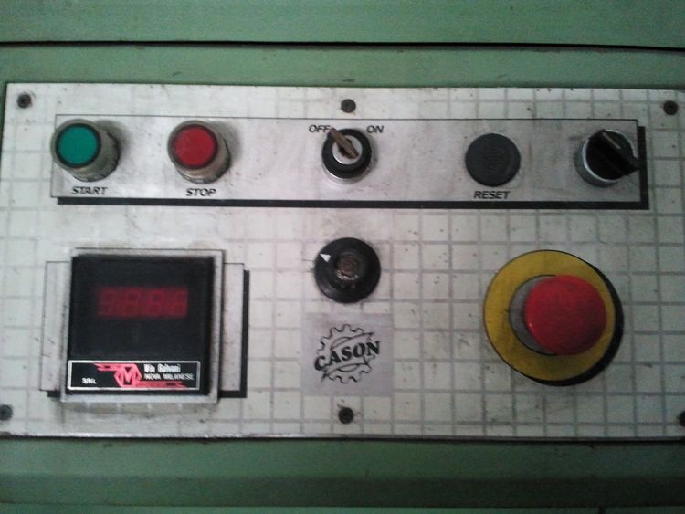 Cason rotary defoliator with automatic cutting