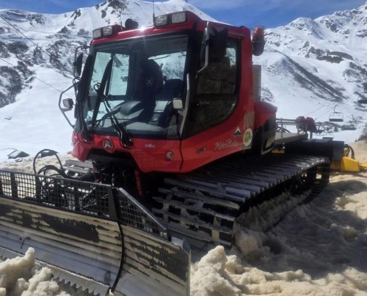 Pistenbully 100
