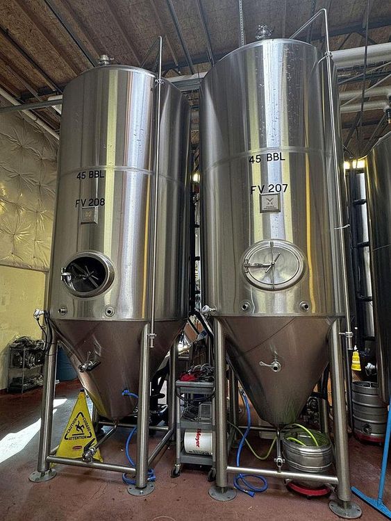 2  Marks Fabrication 40 bbl / 1240Gal Jacketed Conical Fermenters