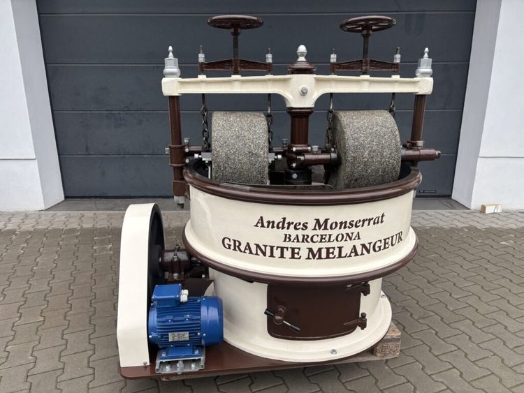 Andres Monserrat Small Granite Melangeur