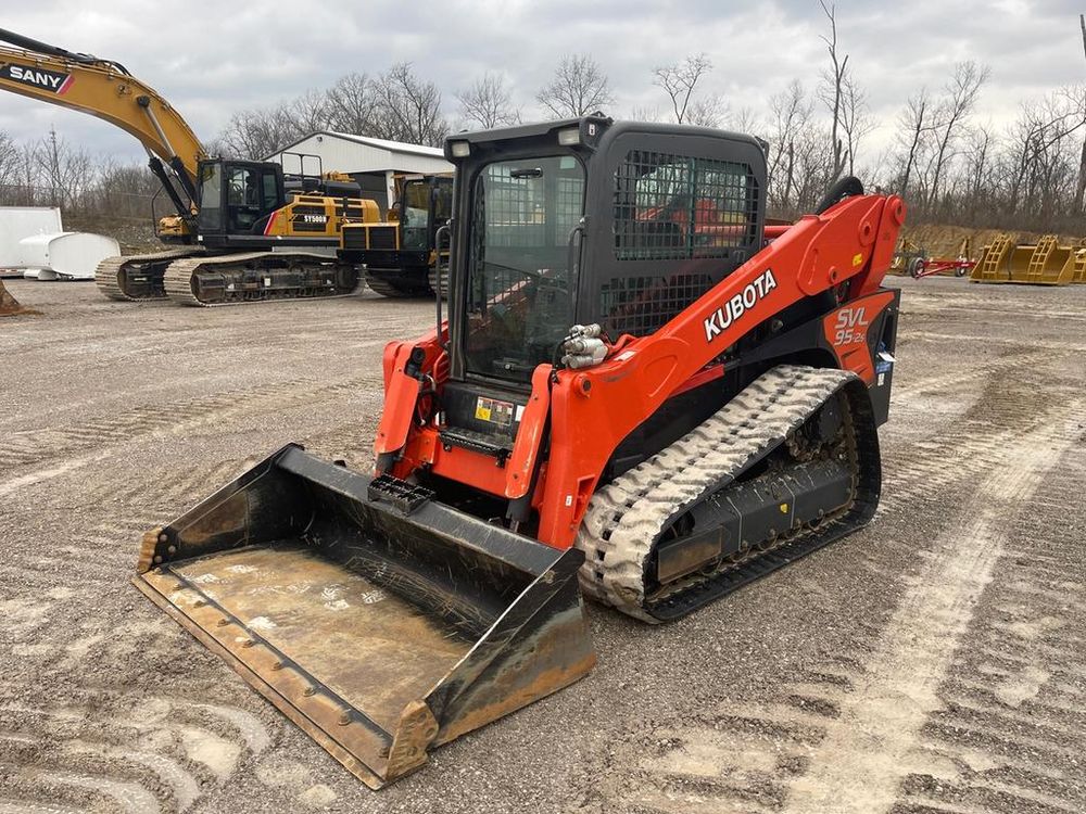 Kubota SVL952SHFC Skid Steer Loader
