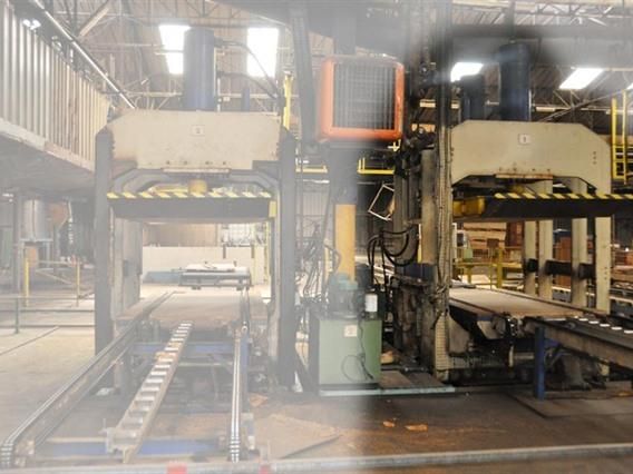 Valette panel press, 410 ton 410 ton