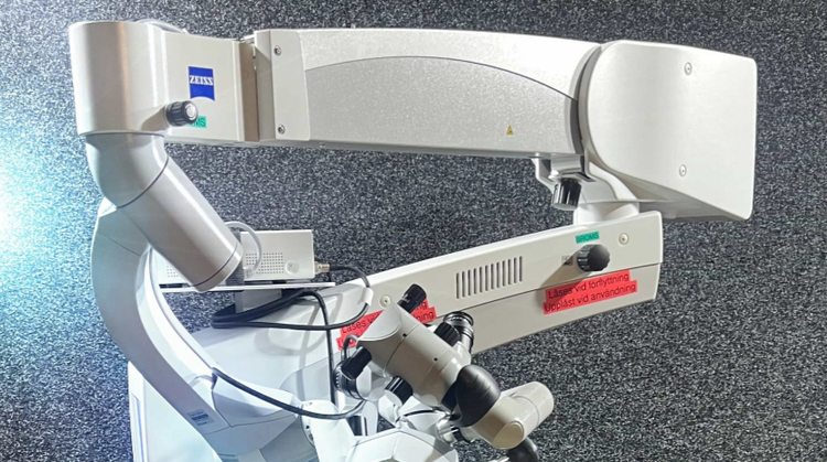 Carl Zeiss OPMI Sensera S7 Surgical Microscope