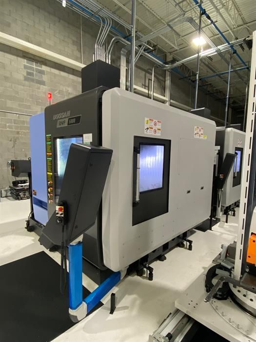 Doosan DOOSAN FANUC SERIES-I CNC CONTROL 18,000 RPM DVF5000 5  Axis