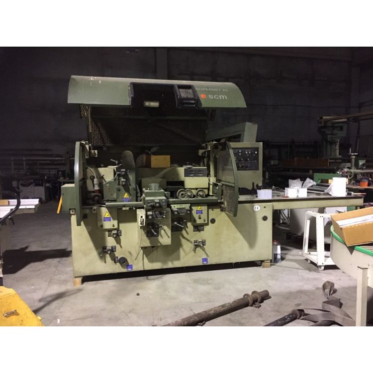 SCM Superset, Moulder