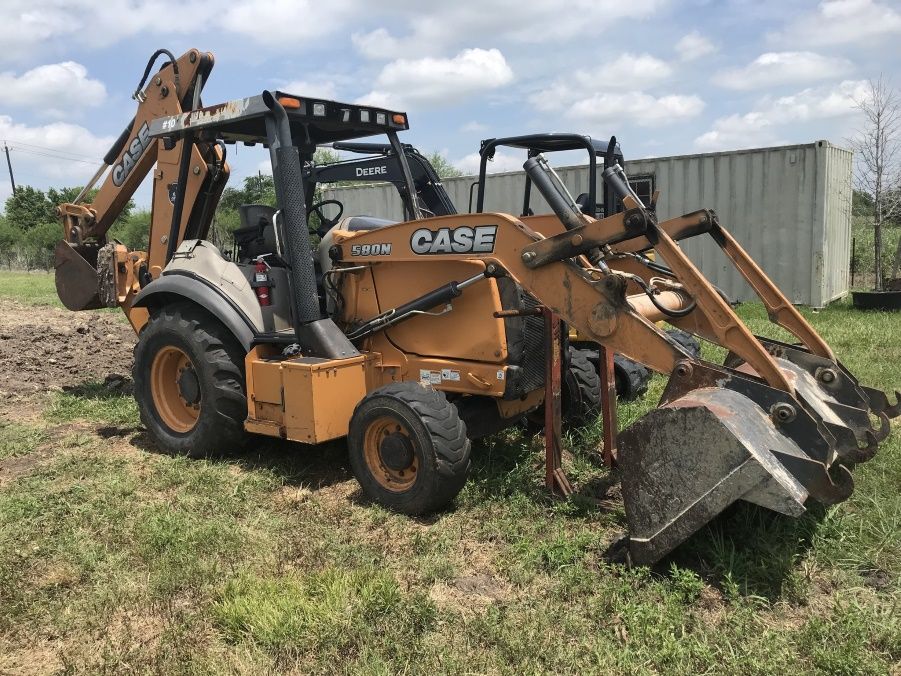 Case 580N Backhoe Loader