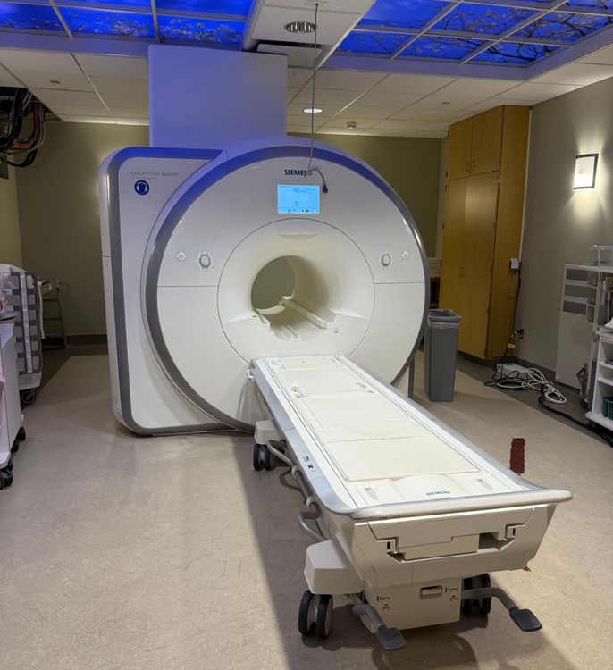 Siemens 1.5T Avanto FIT 48 Channel MRI Scanner