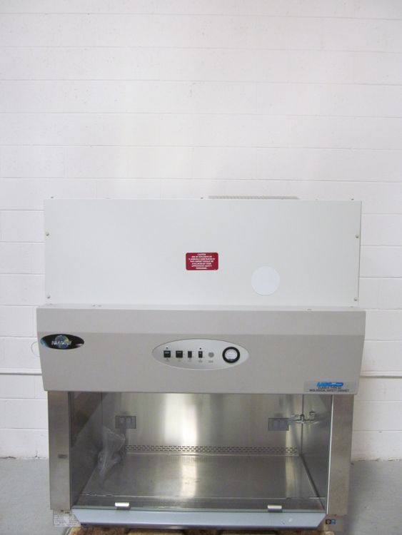 NuAire NU-425-400, 4 Foot Biosafety Cabinet