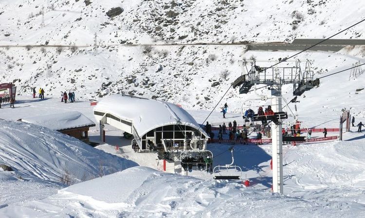Poma chairlift 6 seats