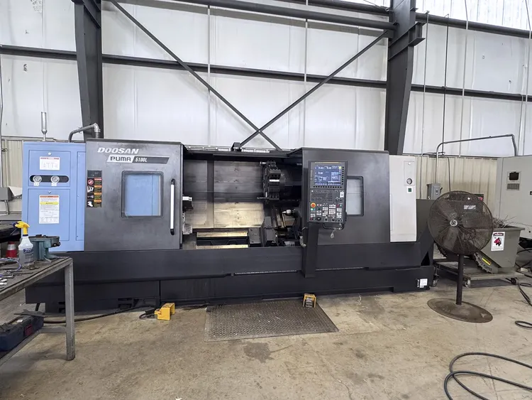 Doosan Fanuc i-Series Control  2,000 RPM Range PUMA 5100LB  2 Axis