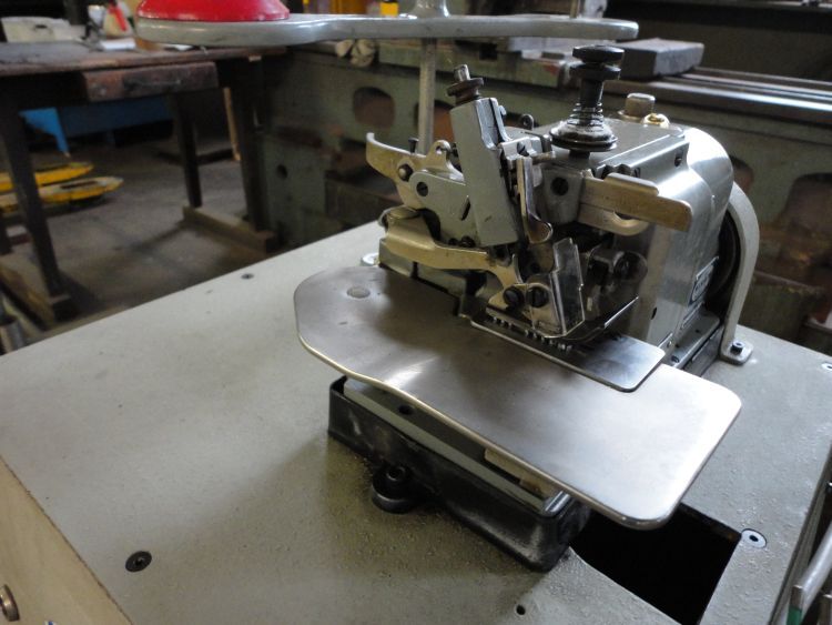Merrow 70D3B2 Cutter sewing machine