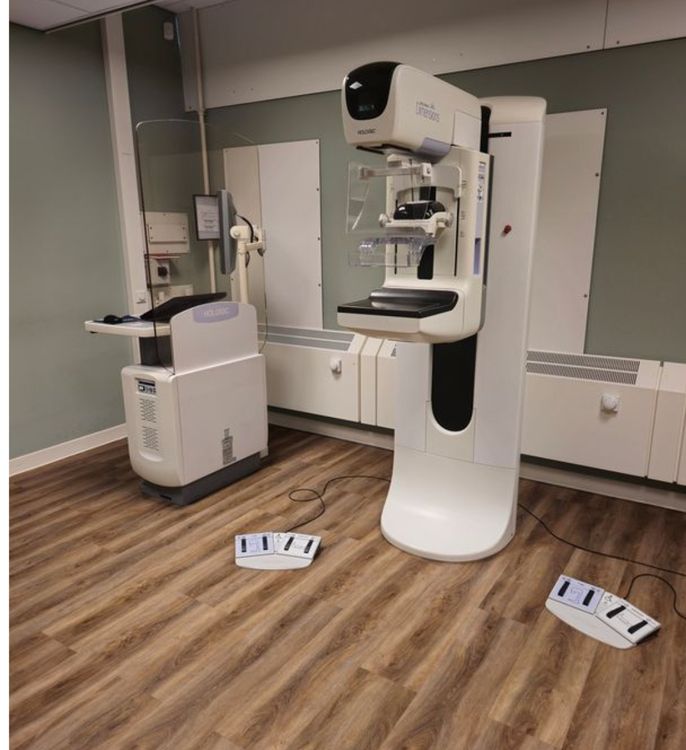 Hologic Dimensions 3D Tomosythesis