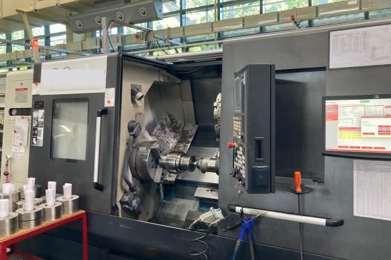Doosan Fanuc 32i-B 2000 Rpm PUMA 4100B 2 Axis