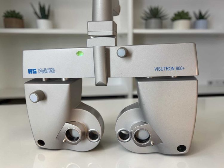 Haag Streit, Möller-Wedel Visutron 900 Plus automatic Phoropter