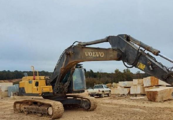 Volvo EC 300 DL Tracked Excavator