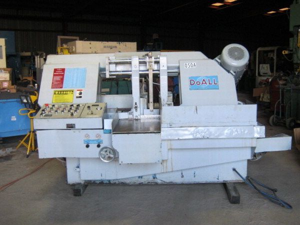 DoAll C410A HORIZONTAL HEAVY DUTY CUTOFF BANDSAW Semi Automatic