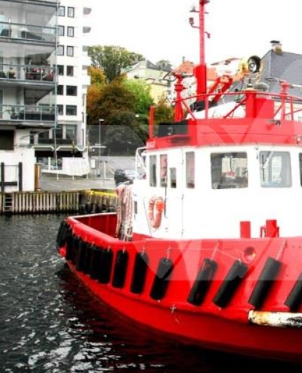 15 m Tug  bollard pull: 7 t