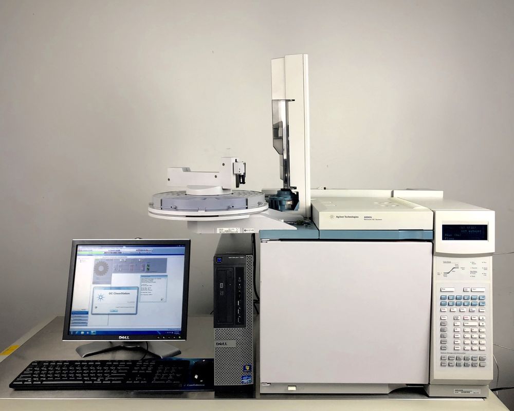 Agilent 6890N Network GC System TCD FID S/S VOL INT