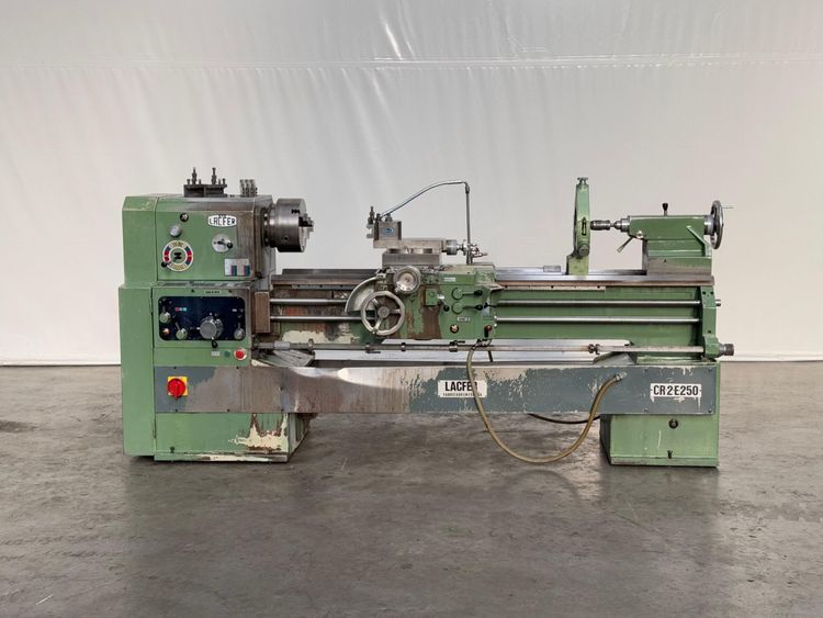 Lacfer Engine Lathe 1,600 rpm CR2 E250
