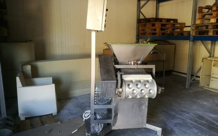 Milkylab, Double auger moulder