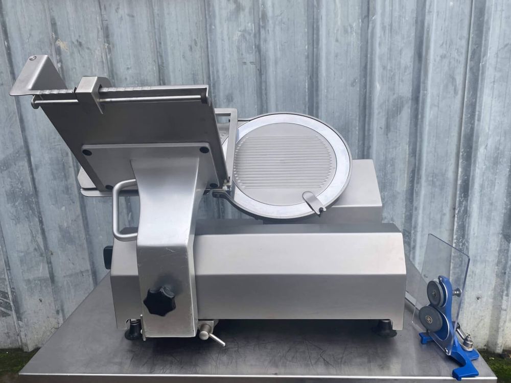 Scharfen ATM3 S Semi automatic slicer