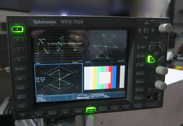 Tektronix Wfm7020 HD / SD waveform vectorscope
