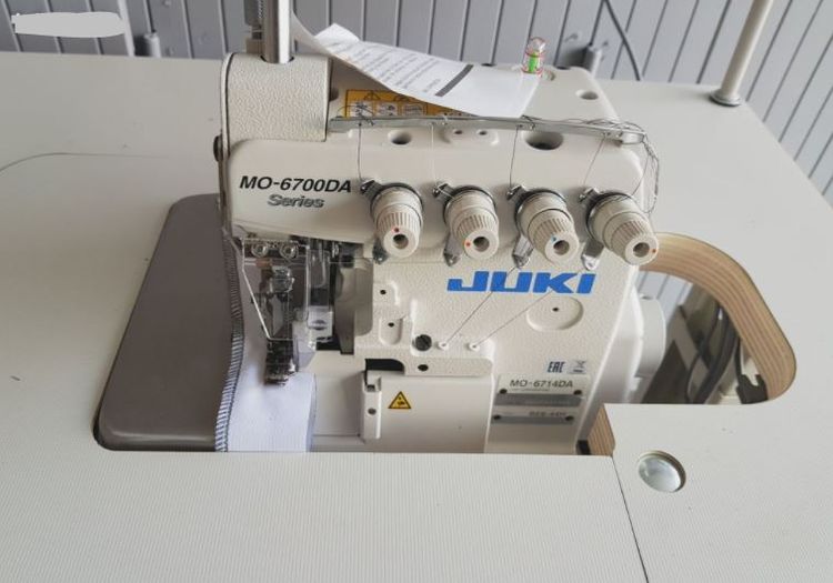 Juki MO-6700 4 thread overlock sewing