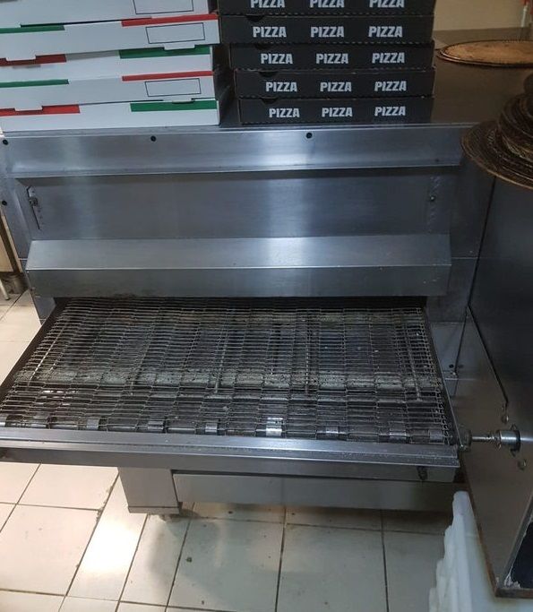 pizza conveyor