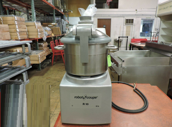 Robot Coupe R10 Commercial Table Top Cutter / Food Processor