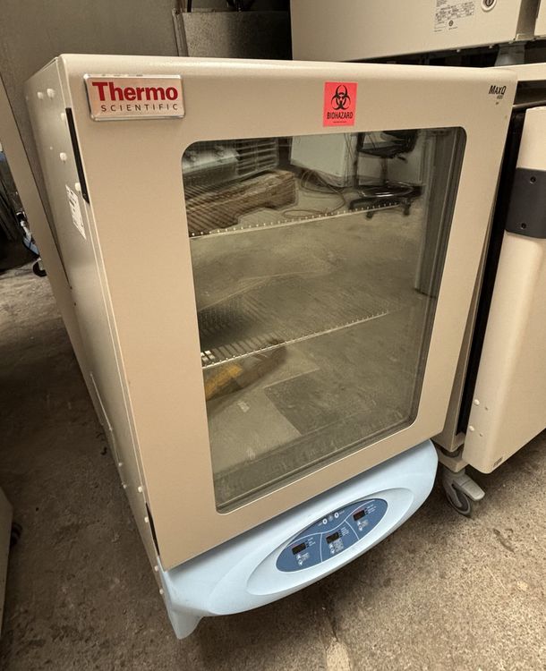 Thermo Scientific MaxQ 6000 (SHKE6000) Shaking Incubator