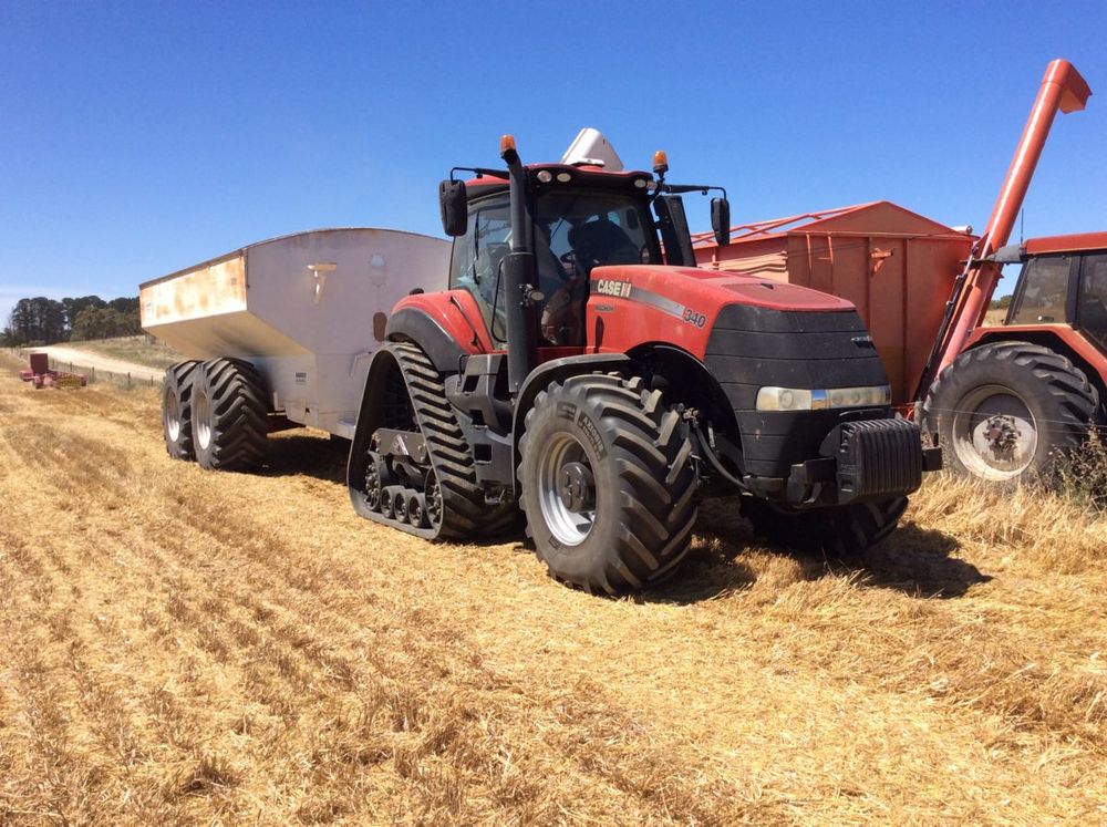 Case MAGNUM 340 ROWTRAC case-magnum-340-rowtrac