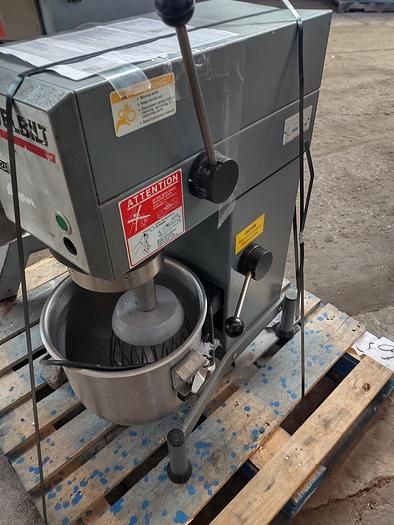 Welbilt W20 20 quart Commercial Mixer