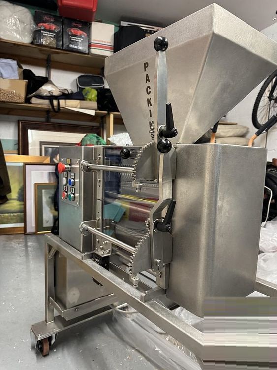PACKINT Cube 150 CHOCOLATE GRANULATOR