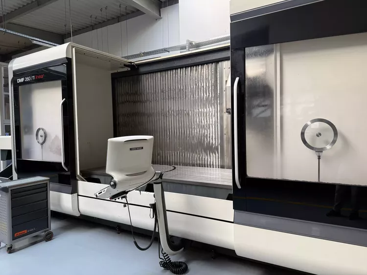 DMG DMF 260 / 11 5 Axis
