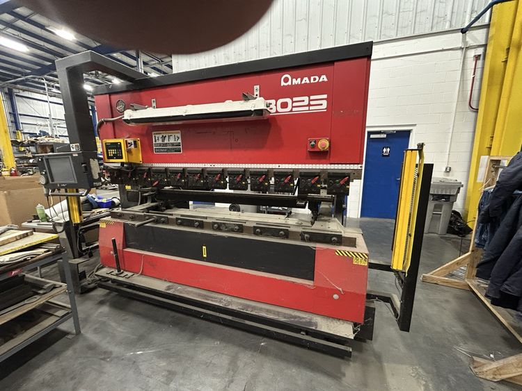 Amada 8025NT 80 ton