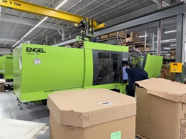 Engel Victory 1050/240 HY-SPEX US 240 T