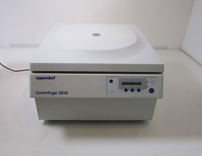 2 Eppendorf 5810 Centrifuge