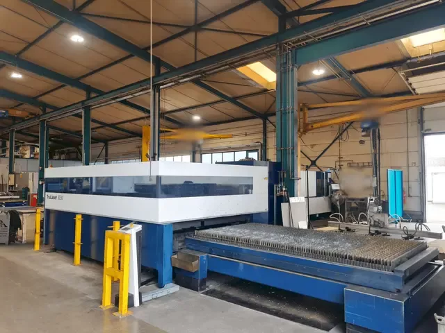 Trumpf L3030 Brand: SIEMENS     Model: Sinumerik 840D SL