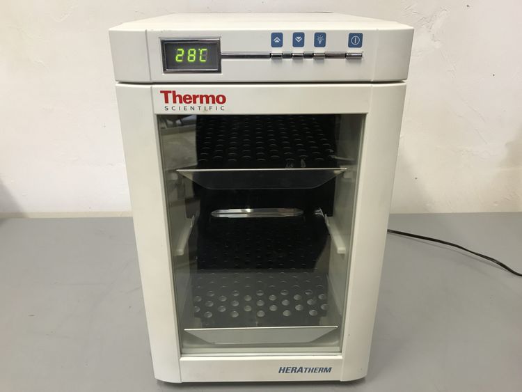 Thermo Heratherm IMC 18 Microbiological Incubator