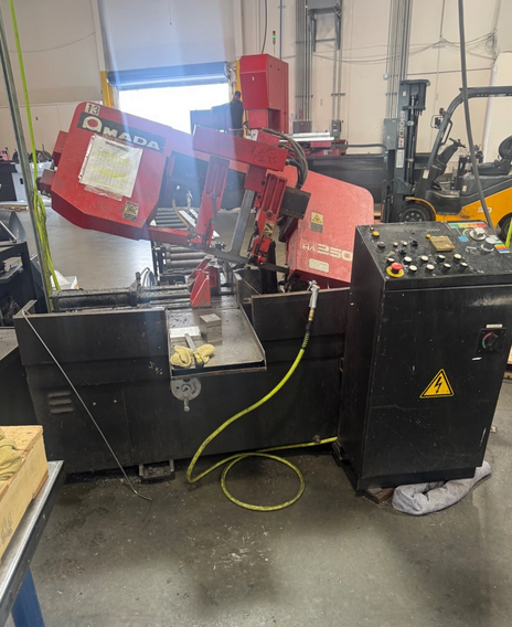 Amada HA-250W  Band saw Semiautomatic