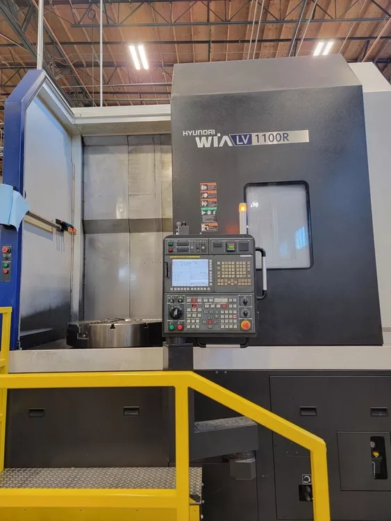 Hyundai WIA LV1100R Max Swing Diameter: 53.3"