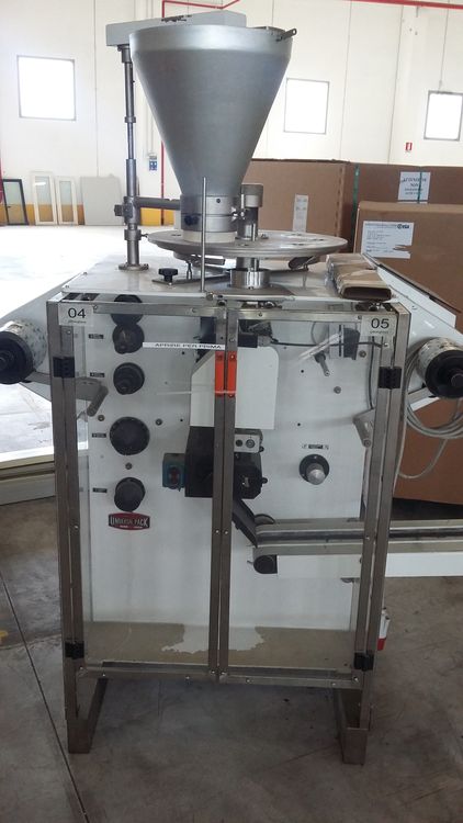 Universal Pack, Packaging machine for 4 welds