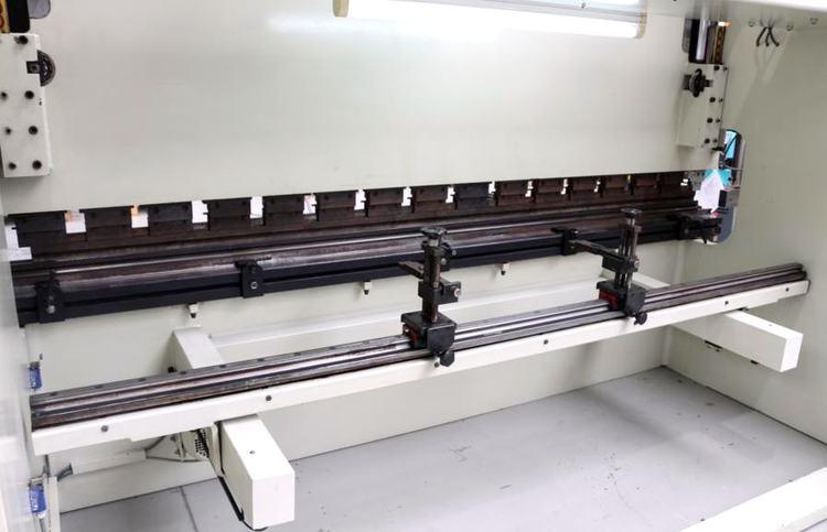 Durma CNC3 HAP 35.160 160 t